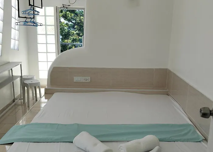 Viv's White House Tingko Ii Apartment