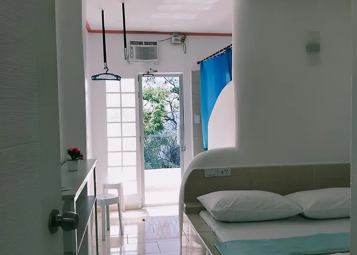 Viv's White House Tingko Ii Alcoy
